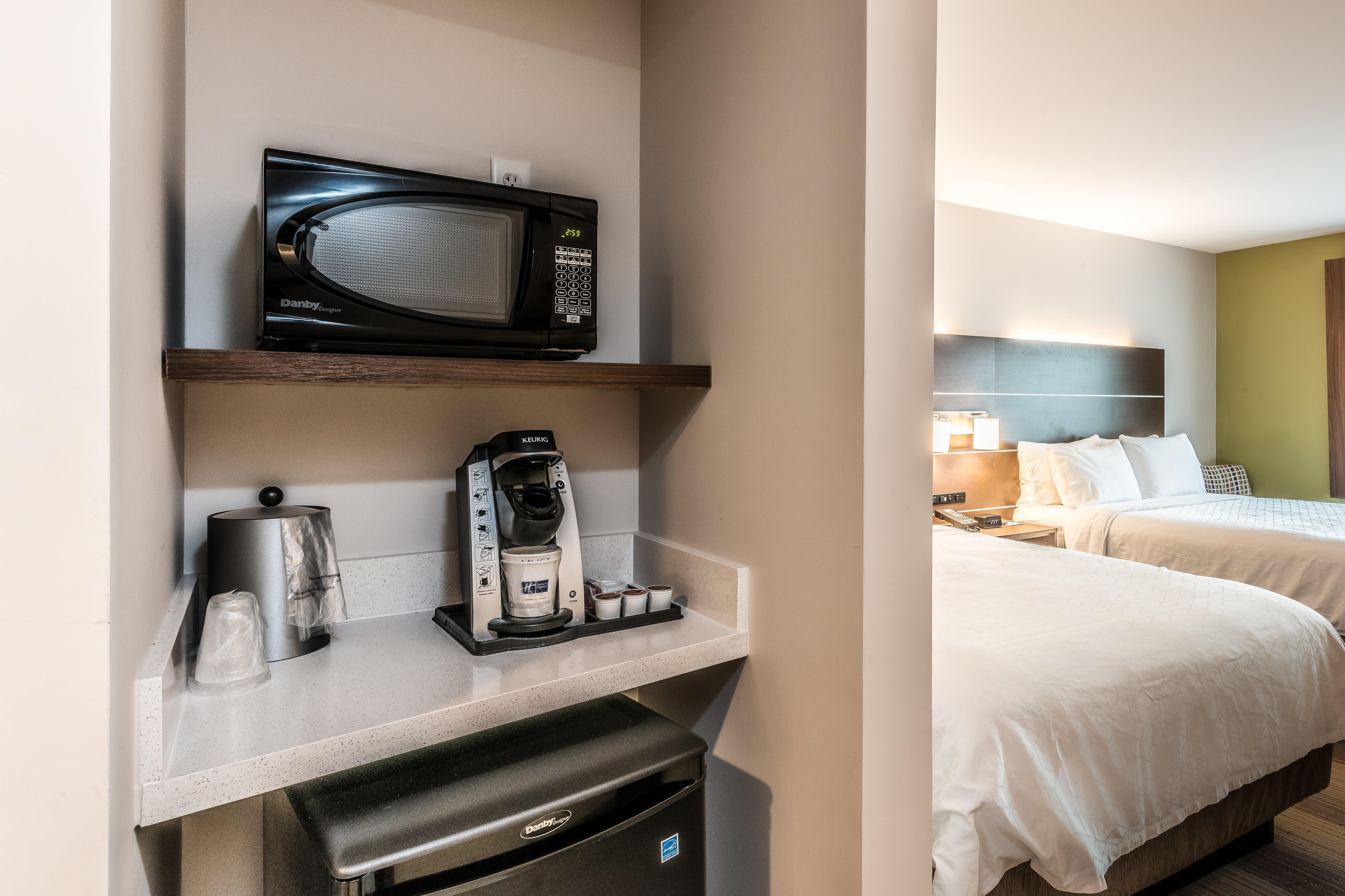 Holiday Inn Express Hotel & Suites Bradenton West By Ihg Exterior foto