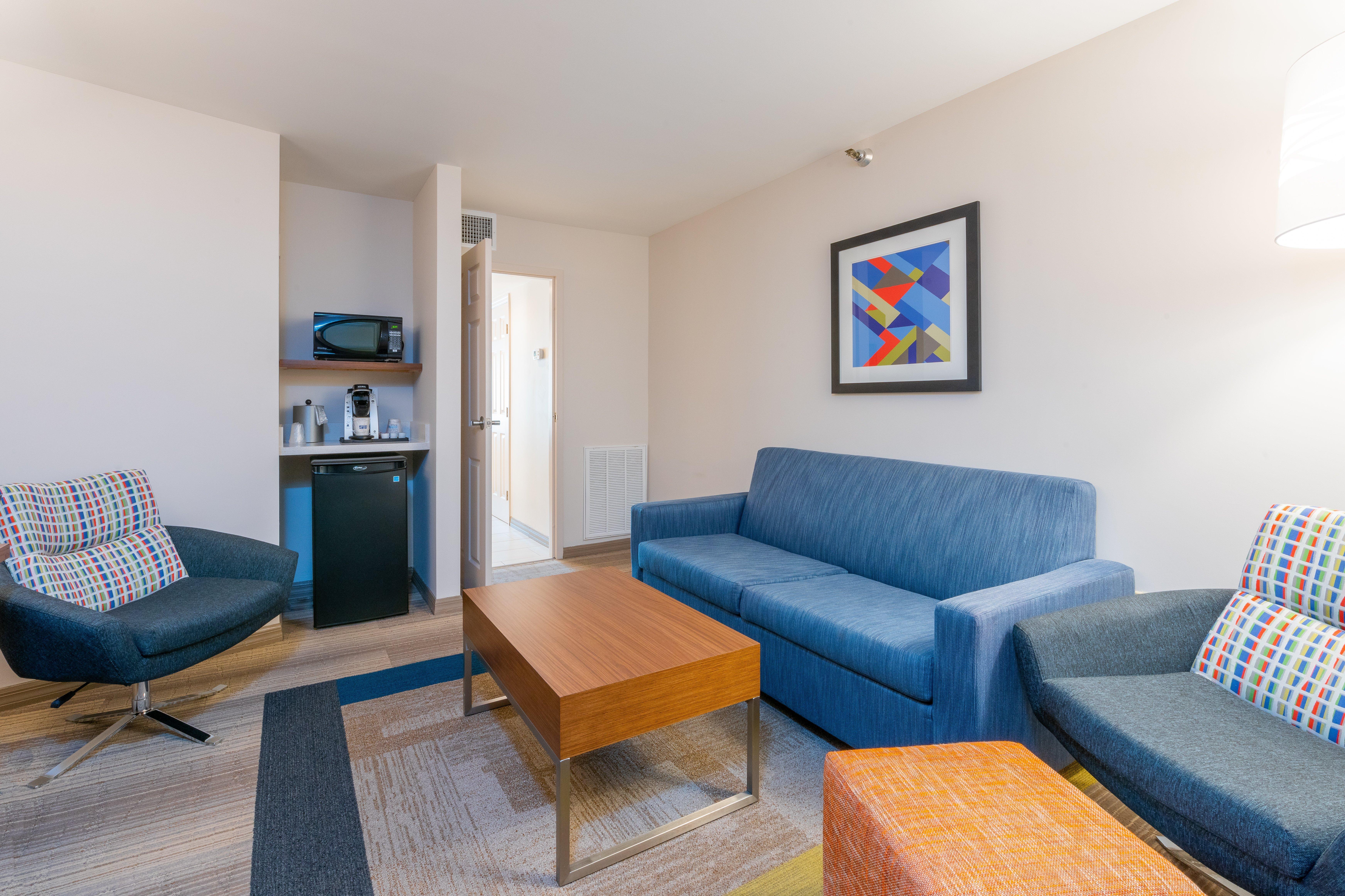 Holiday Inn Express Hotel & Suites Bradenton West By Ihg Exterior foto