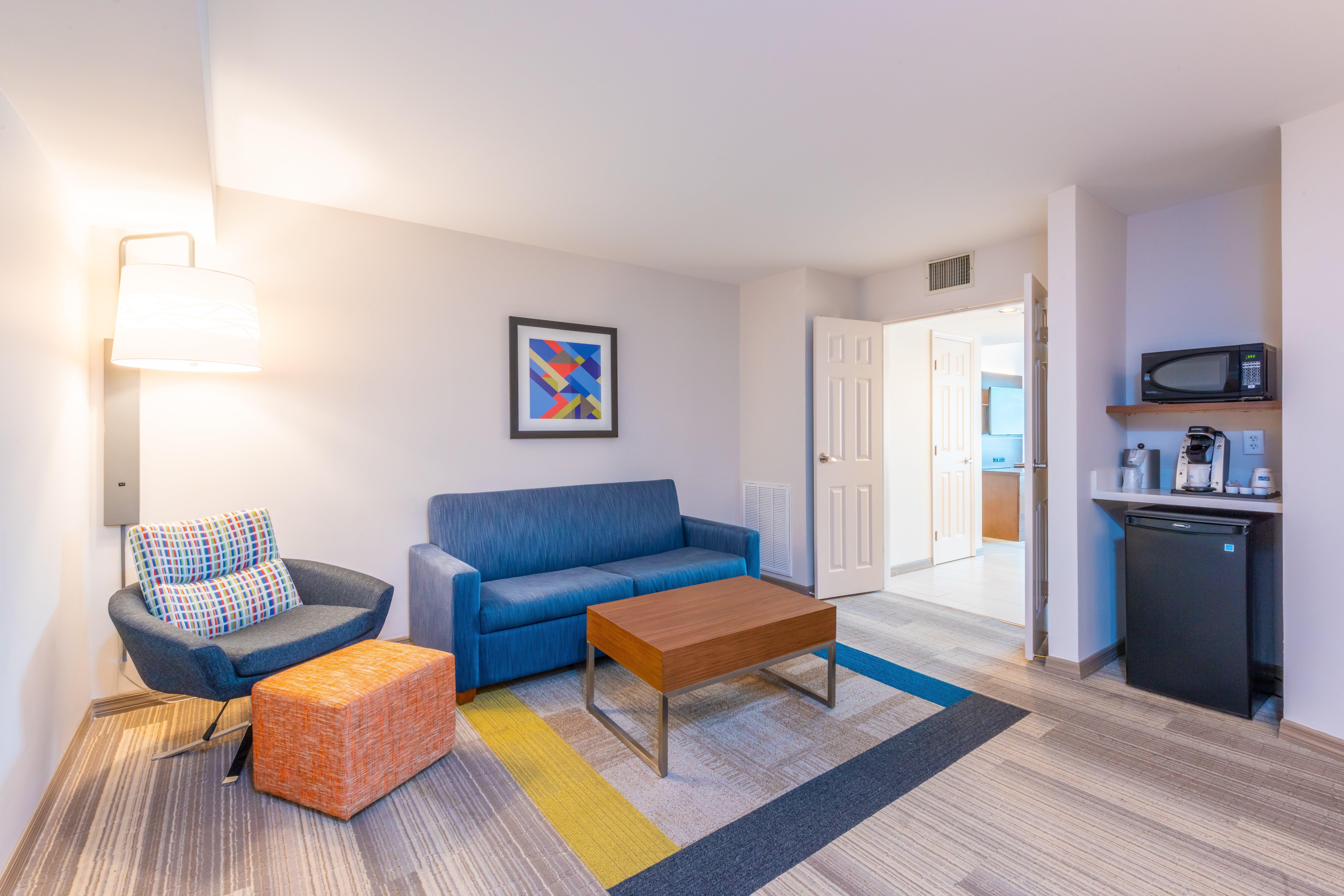 Holiday Inn Express Hotel & Suites Bradenton West By Ihg Exterior foto