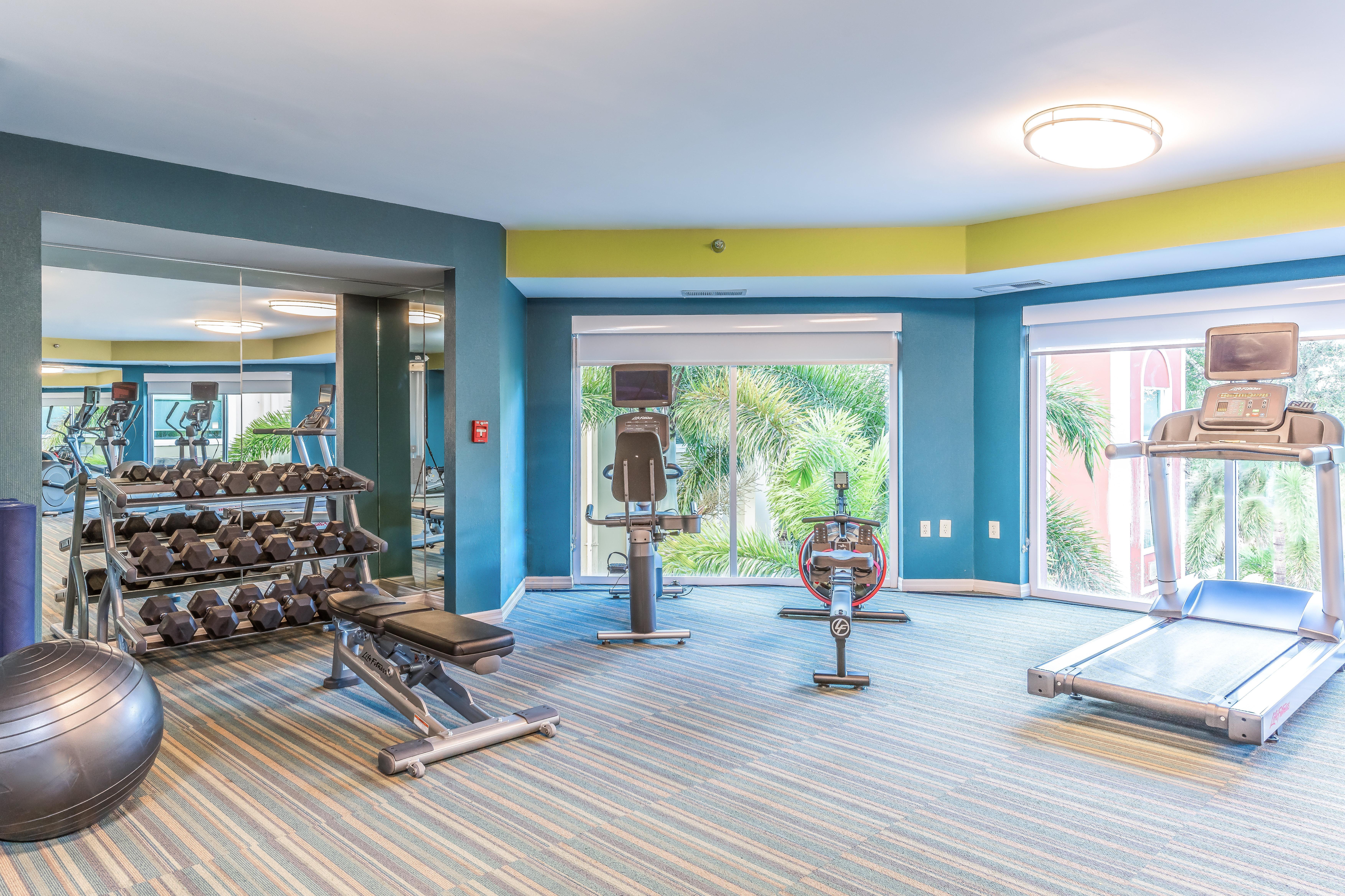 Holiday Inn Express Hotel & Suites Bradenton West By Ihg Exterior foto