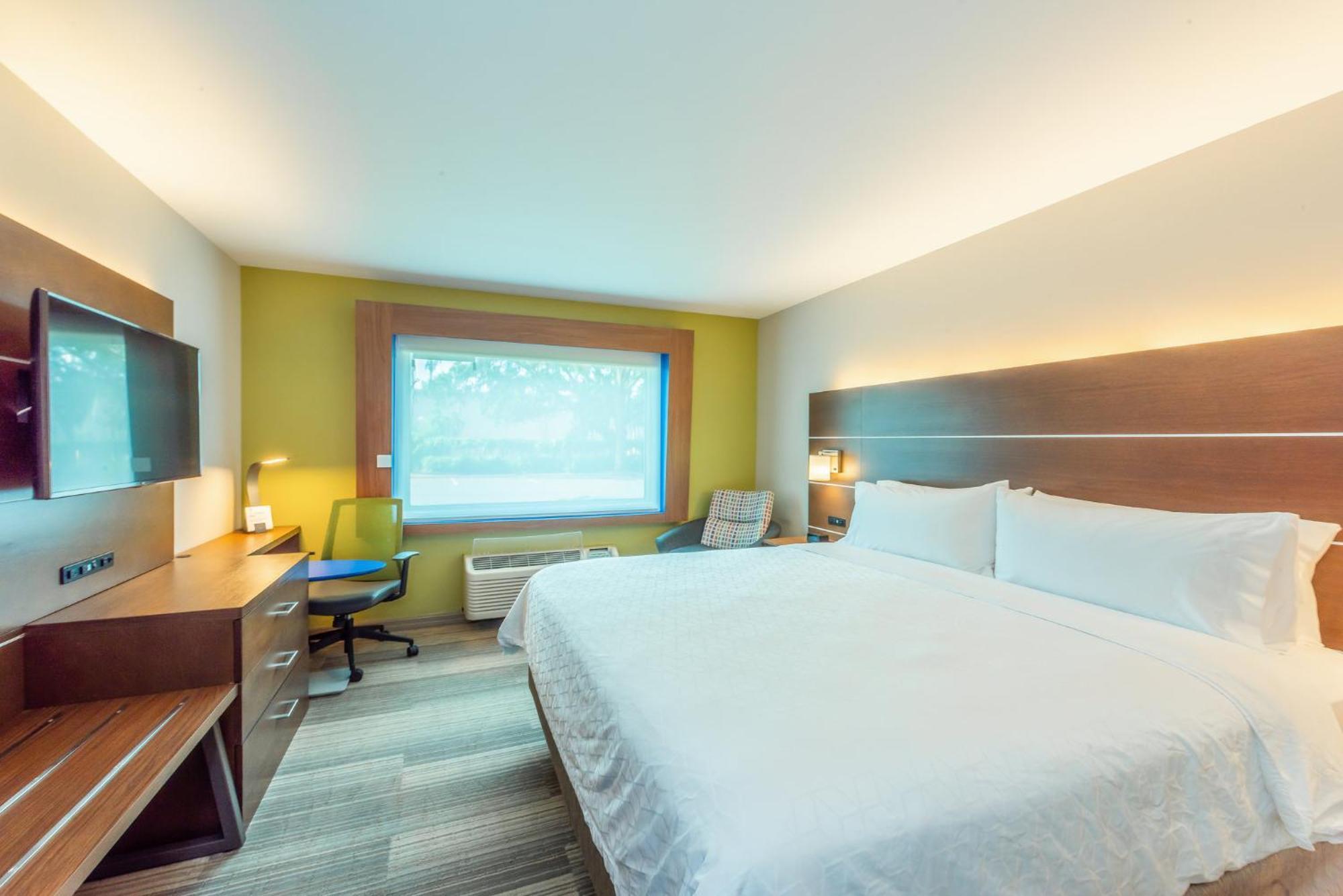 Holiday Inn Express Hotel & Suites Bradenton West By Ihg Exterior foto